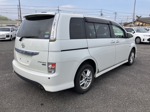 TOYOTA ISIS