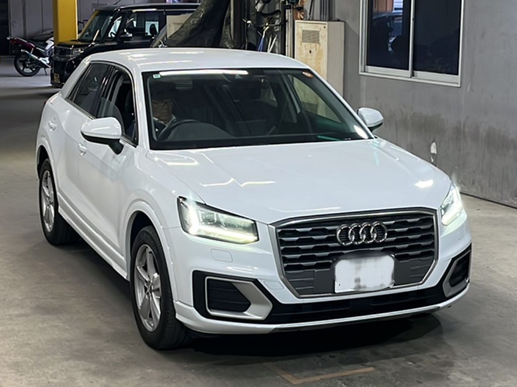 AUDI Q2