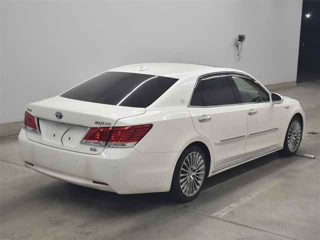 TOYOTA CROWN MAJESTA