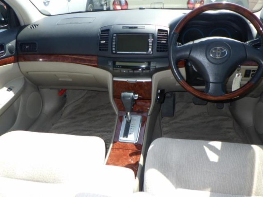 TOYOTA PREMIO
