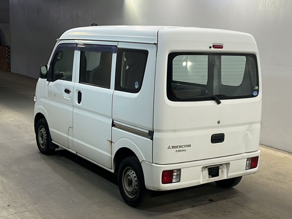 MITSUBISHI MINICAB
