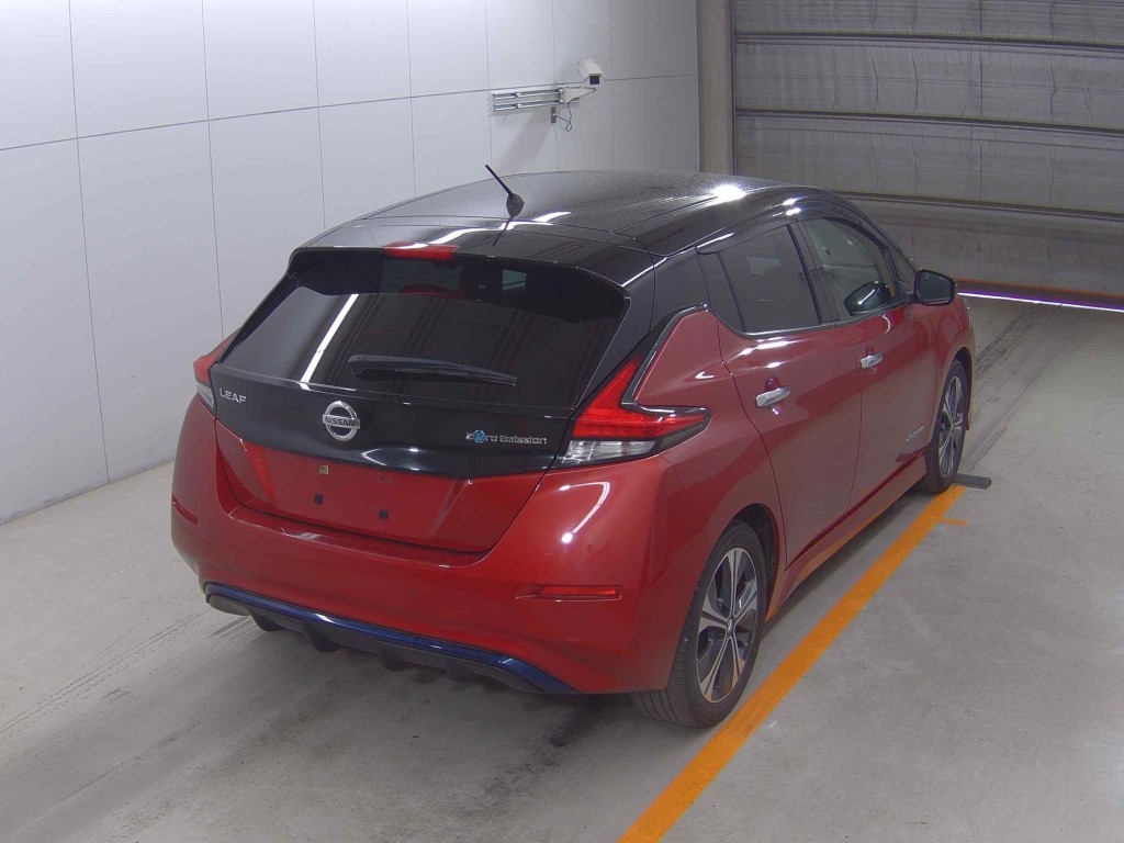NISSAN LEAF