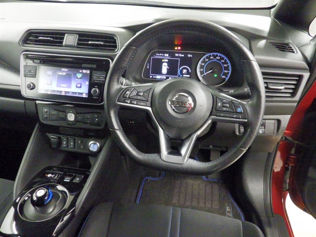 NISSAN LEAF