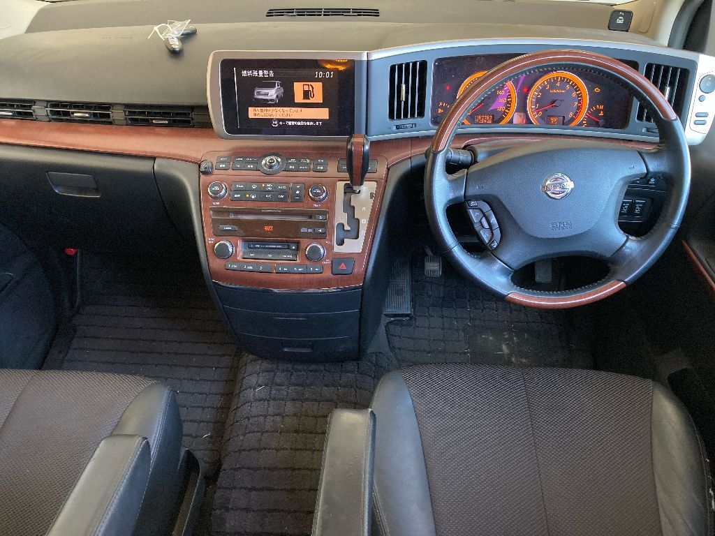 NISSAN ELGRAND