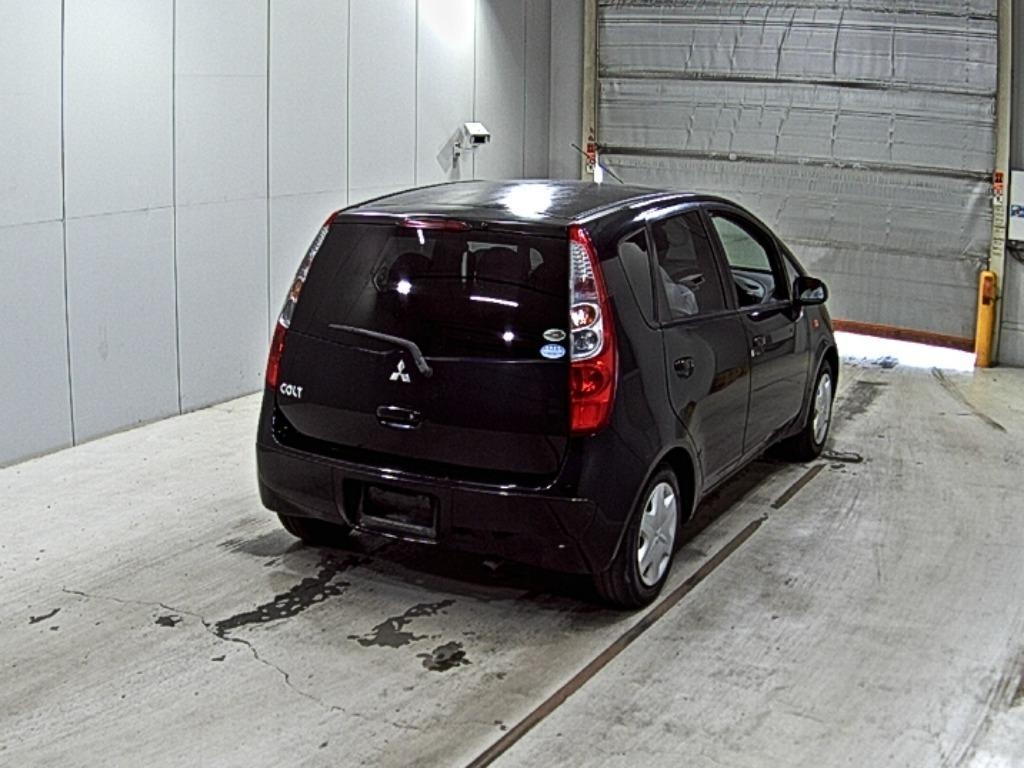 MITSUBISHI COLT