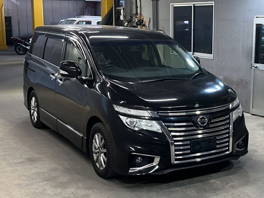 NISSAN ELGRAND