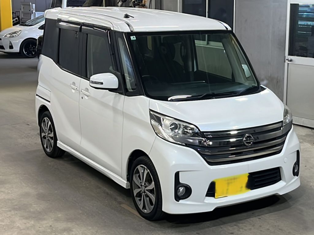 NISSAN DAYZ ROOX