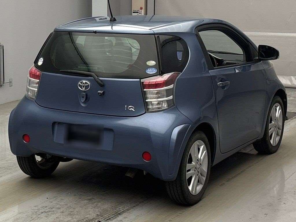 TOYOTA IQ