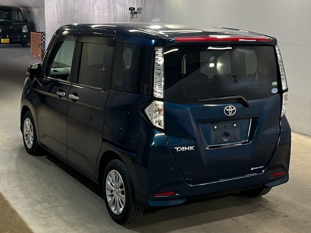 TOYOTA TANK
