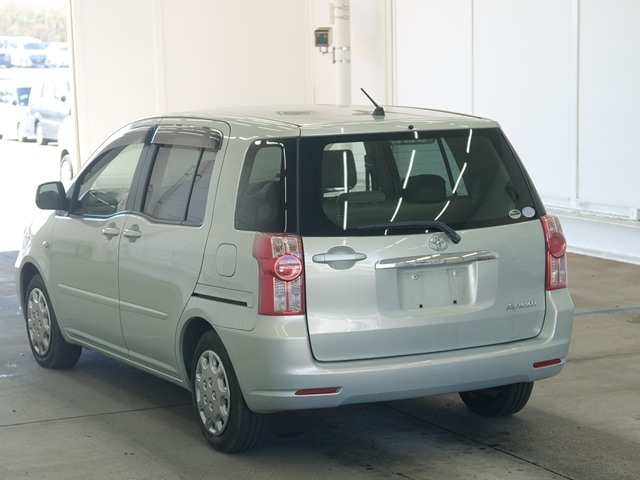 TOYOTA RAUM