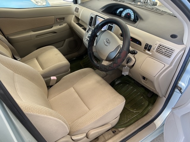 TOYOTA RAUM