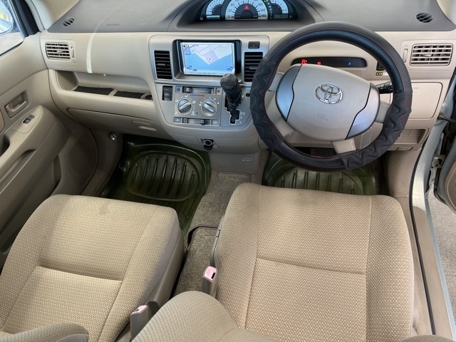 TOYOTA RAUM