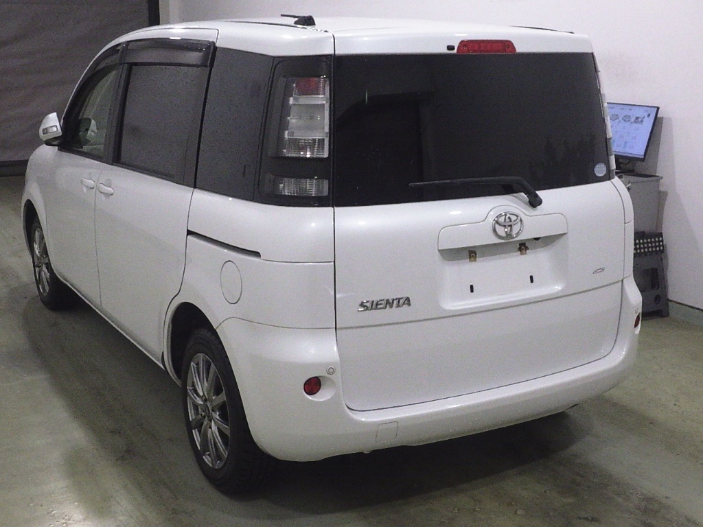 TOYOTA SIENTA