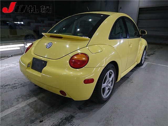 VOLKSWAGEN BEETLE
