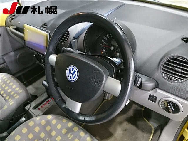 VOLKSWAGEN BEETLE