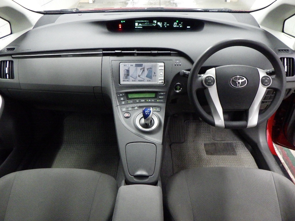 TOYOTA PRIUS