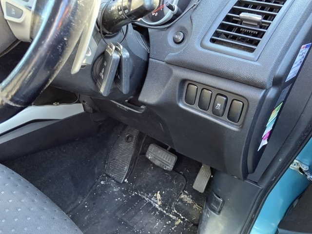 MITSUBISHI RVR