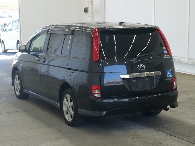 TOYOTA ISIS