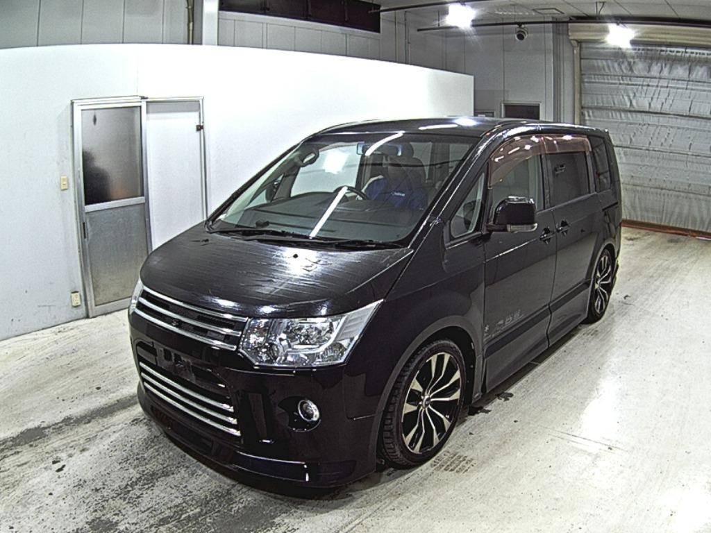 MITSUBISHI DELICA D:5