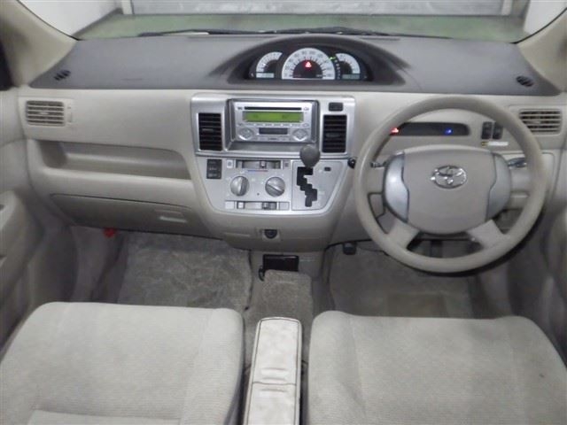 TOYOTA RAUM
