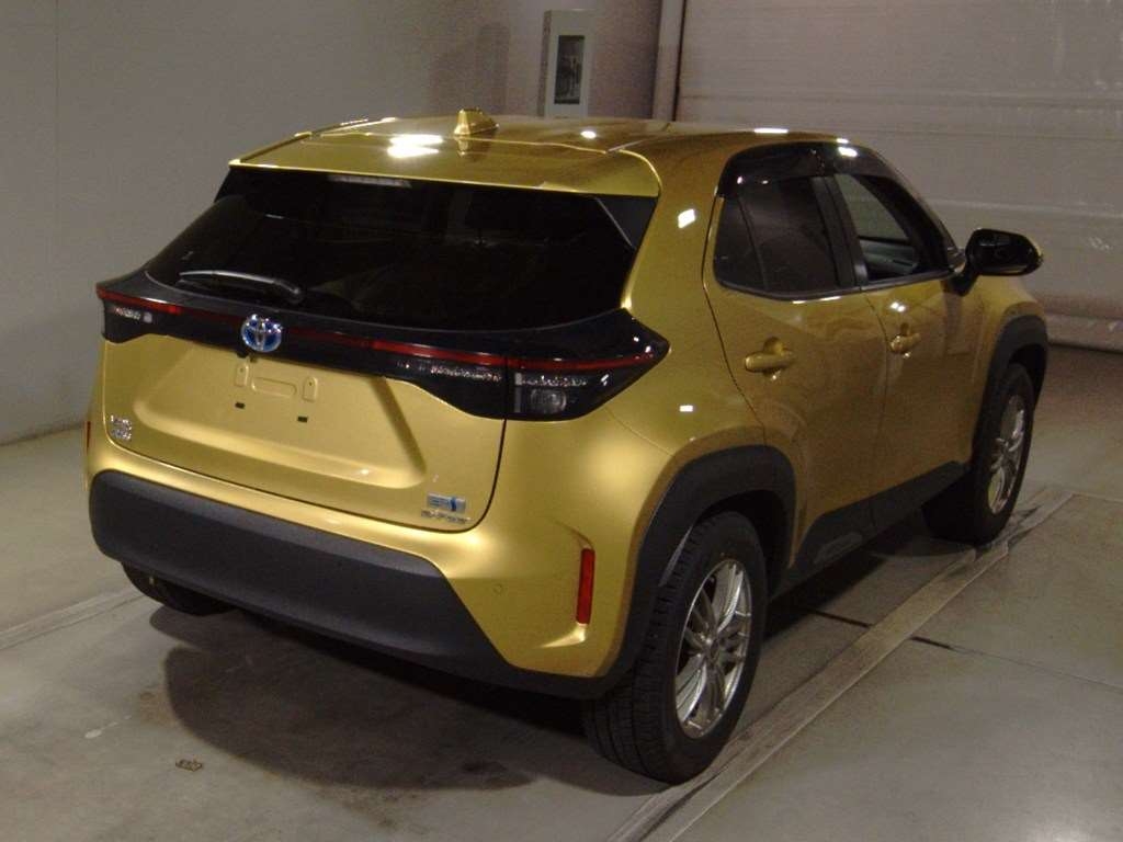 TOYOTA YARIS CROSS