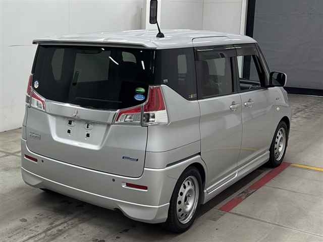 MITSUBISHI DELICA D:2
