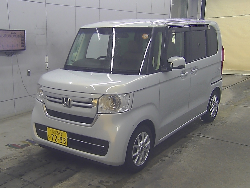 HONDA N-BOX