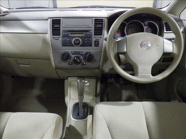 NISSAN TIIDA LATIO