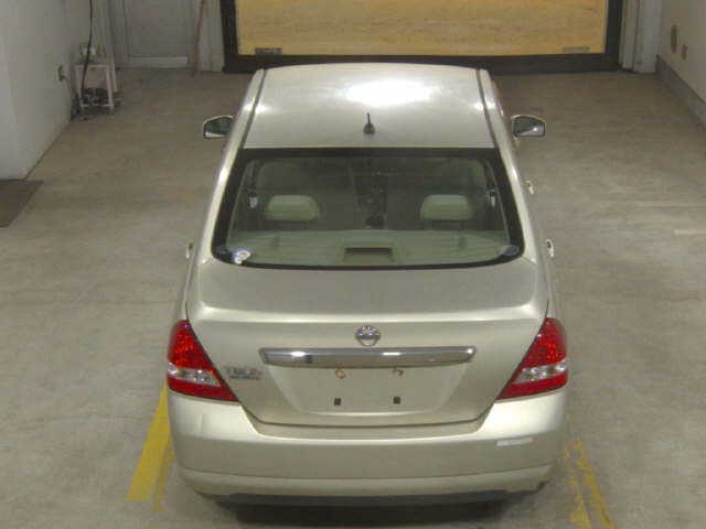 NISSAN TIIDA LATIO