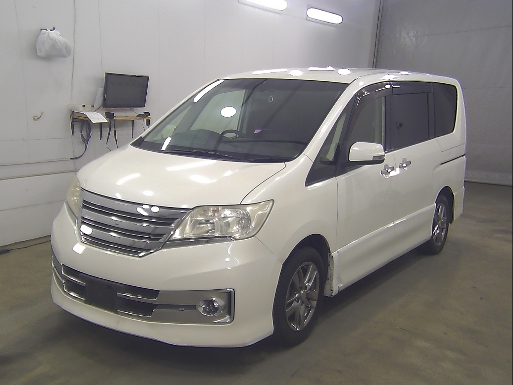 NISSAN SERENA