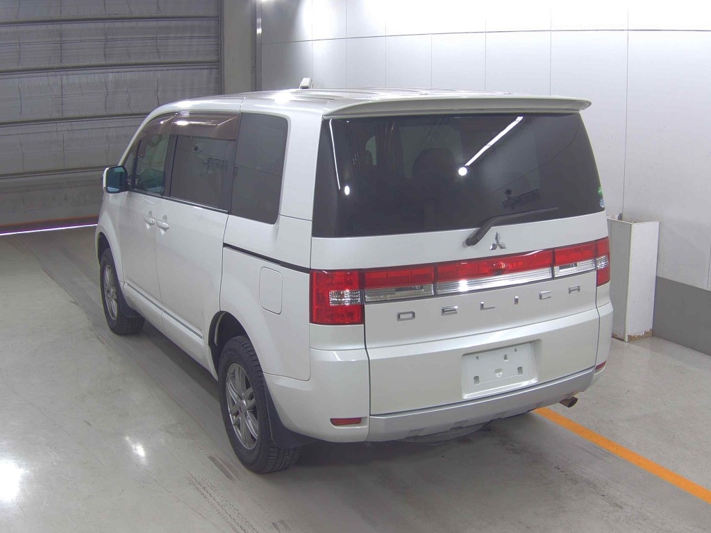 MITSUBISHI DELICA D:5