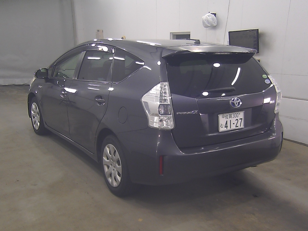 TOYOTA PRIUS ALPHA