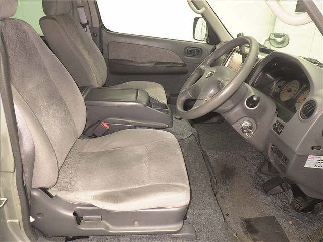 NISSAN CARAVAN