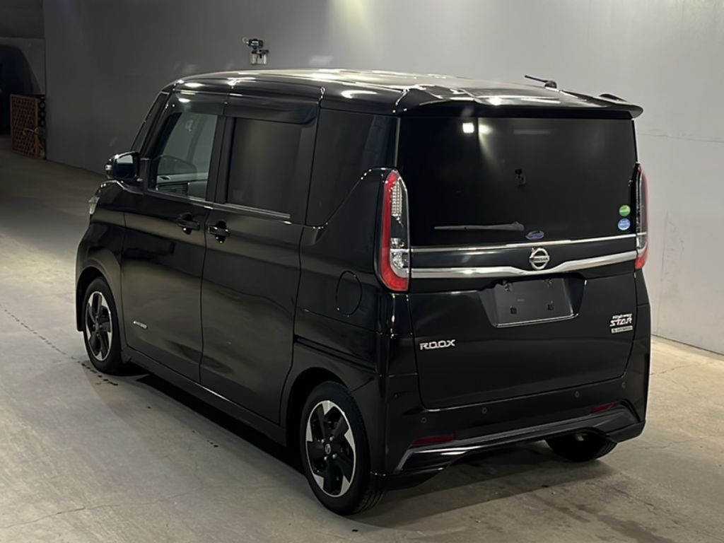 NISSAN ROOX