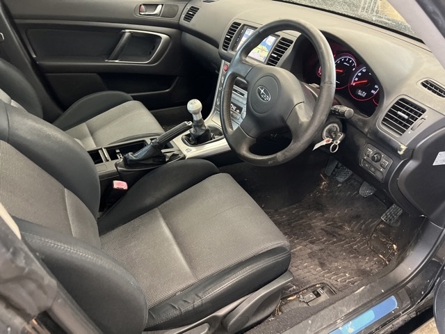 SUBARU LEGACY B4