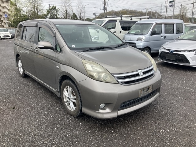 TOYOTA ISIS
