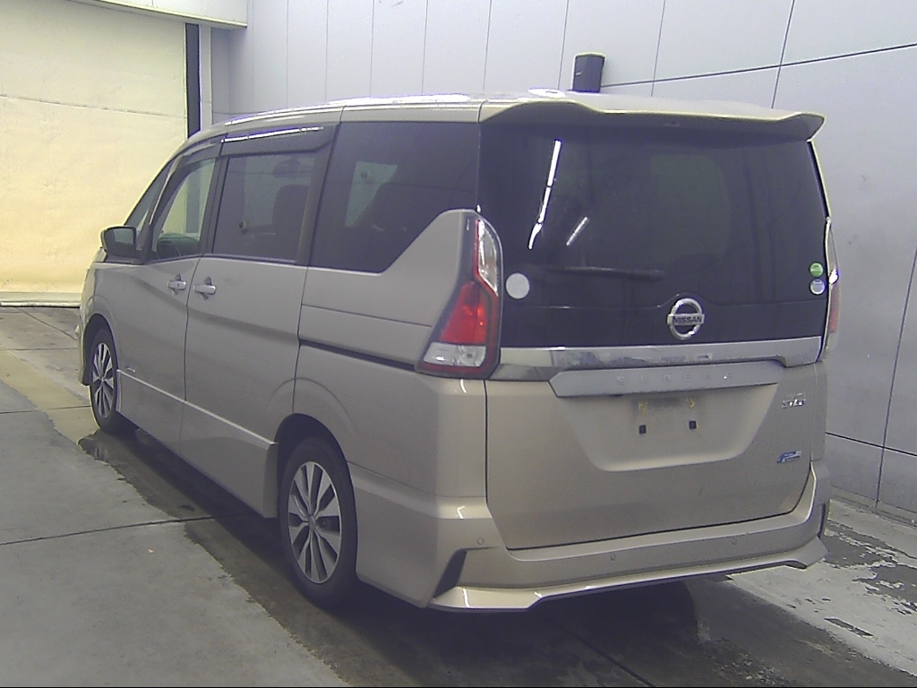 NISSAN SERENA