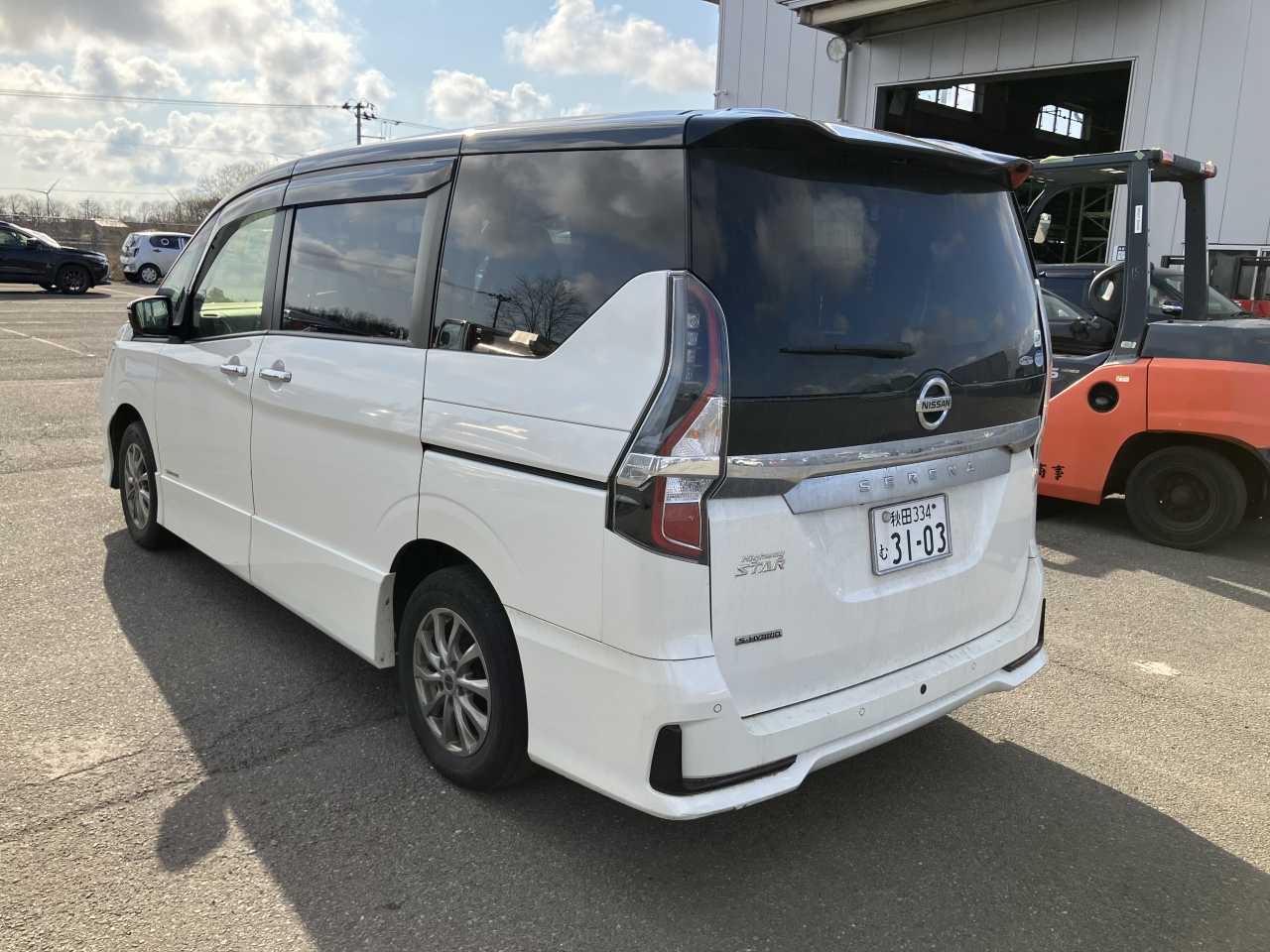 NISSAN SERENA