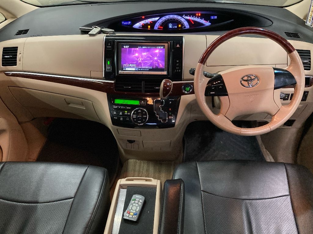 TOYOTA ESTIMA