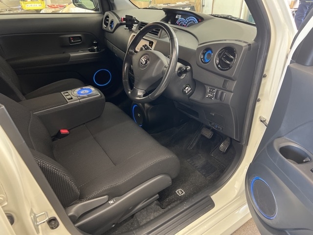 TOYOTA BB