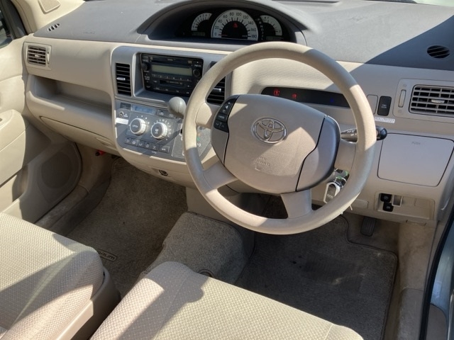 TOYOTA RAUM
