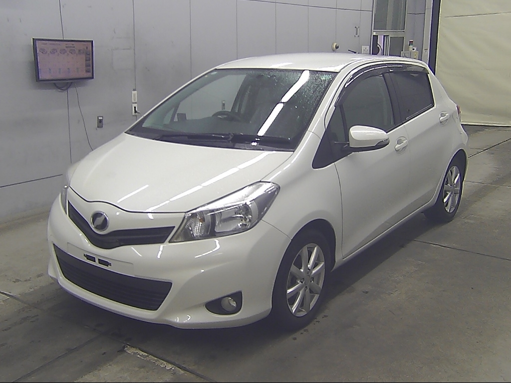 TOYOTA VITZ