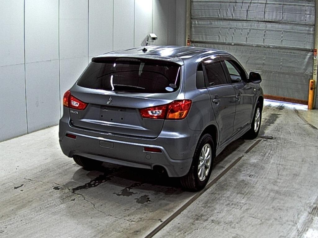 MITSUBISHI RVR