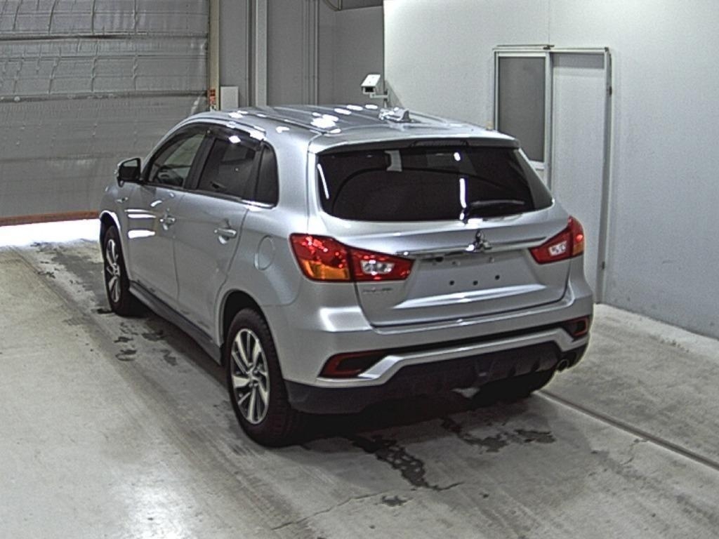 MITSUBISHI RVR