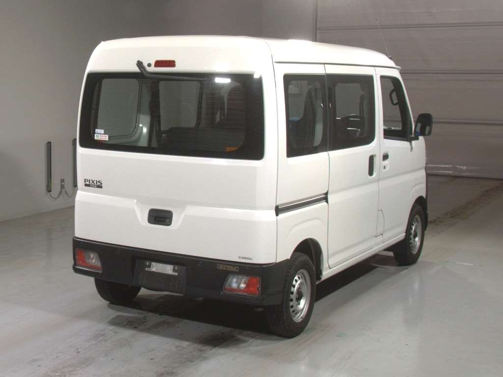 TOYOTA PIXIS VAN