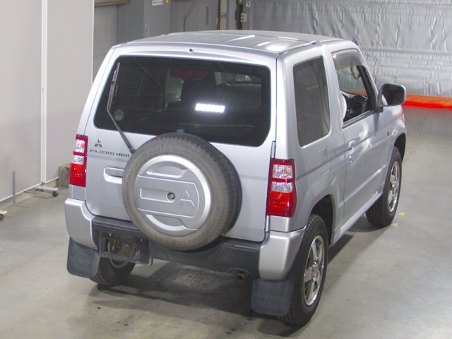 MITSUBISHI PAJERO MINI