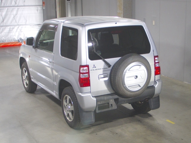 MITSUBISHI PAJERO MINI