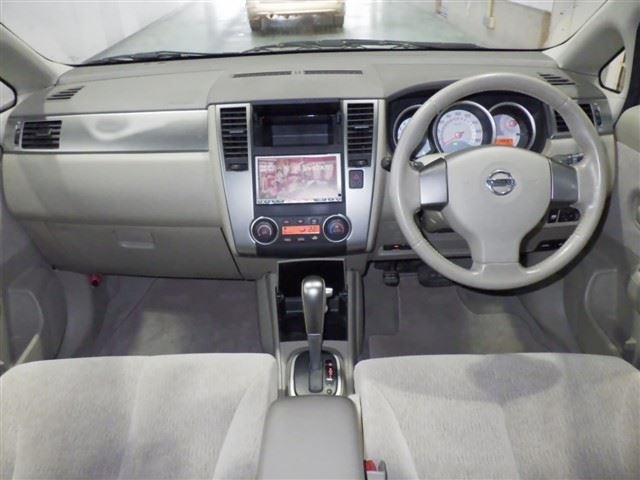 NISSAN TIIDA LATIO
