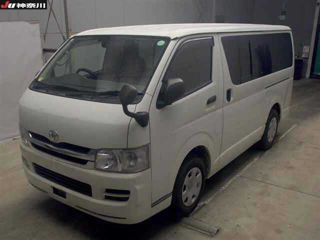 TOYOTA REGIUS ACE