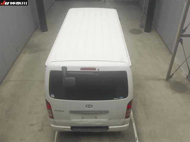 TOYOTA REGIUS ACE